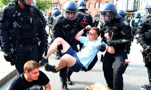 Kaos u Hamburgu ne prestaje: Pogledajte kako je policija jutros rastjerala prosvjednike