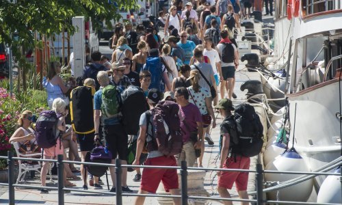 Gužve u splitskoj zračnoj i trajektnoj luci, bilježe porast broja putnika