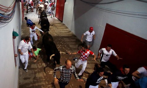 Ludost u Pamploni: Pazite što je napravio tip u hrvatskom dresu