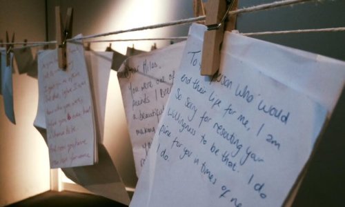 Umjetnost koja će vam dopustiti da uronite u osjećaje potpunih stranaca