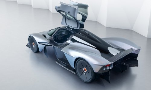 Samo Bog zna kako će kupci uspjeti sjest u novi Aston Martin Valkyrie