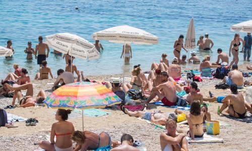 More na plažama dubrovačkih hotela onečišćeno fekalijama