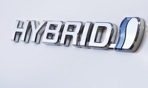 Toyota bi mogla prodavati hibride konkurentima
