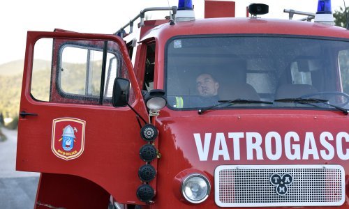 Prastara oprema vatrogasaca? Evo slike koja to i dokazuje