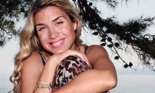 Mirta Šurjak pokazala duge noge i postrojila Bugare