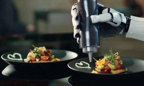 Budućnost je poslužena: U ovoj kuhinji radi – robot