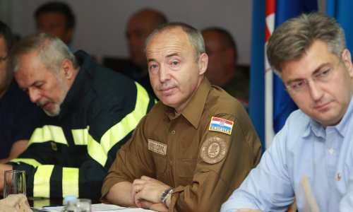 Krstičević: Ostajem pri ostavci! Ne dozvoljavam napade na vojsku