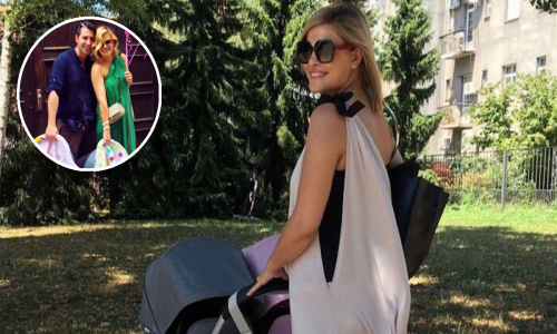 Nevena Rendeli Vejzović u prvoj šetnji sa svojim djevojčicama