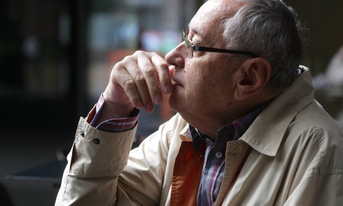 Preminuo književnik Zvonimir Majdak