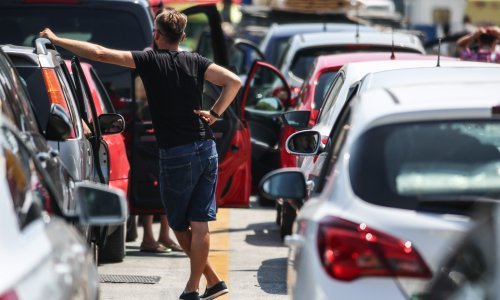 Kolona u Lučkom prema Zagrebu 4 km, gužve na svim važnijim cestama