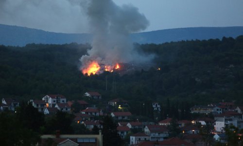 U Starom Gradu na Hvaru gori deponij