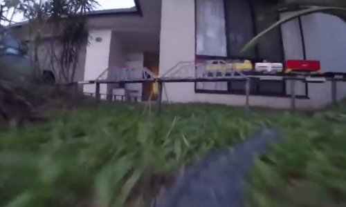 Zvuči suludo, ali... Živi u luksuznoj kući uz jureće vlakove