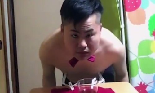 Dopustite da vam vještina ovog čovjeka oduzme dah