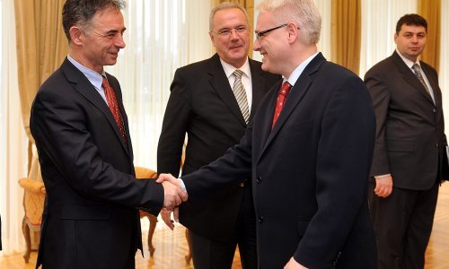 Josipović raspalio po Pupovcu: On nije antifašist, već kolaboracionist