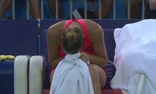 Najgluplja predaja meča ikad viđena u tenisu: Protivnica ide dalje bez osvojenog gema!