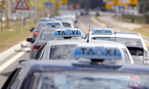 Opljačkali trgovinu pa uhvaćeni dok su bježali taksijem