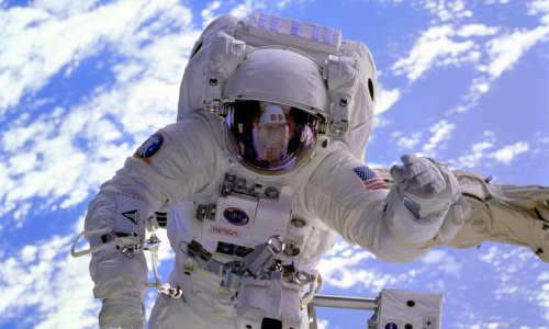 NASA želi reciklirati izlučevine astronauta do zadnje kapi!