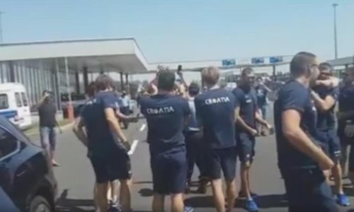 Vaterpolisti zapeli na granici, a zatim se dogodio trenutak koji je oduševio sve