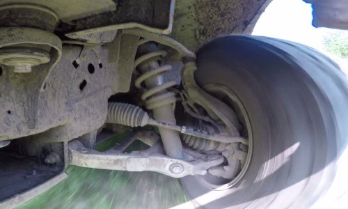 Video otkriva što sve trpi ovjes pri žestokoj off-road vožnji