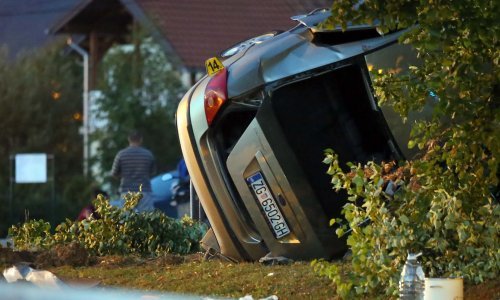Okrenuo se na autocesti kod Okučana i slupao nekoliko vozila