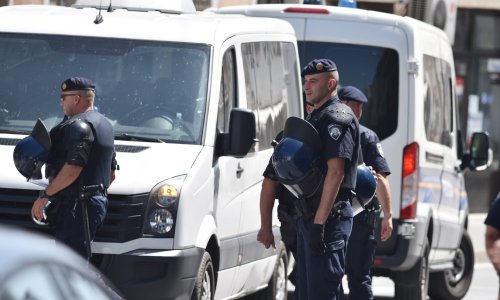 Vikali 'za dom spremni' po ulicama Knina pa privedeni