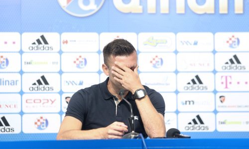 Dinamovog trenera svladale emocije i zaplakao pred novinarima