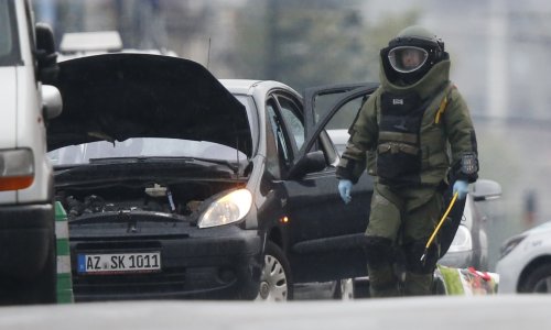 Pirotehničari nisu pronašli eksploziv u vozilu u Molenbeeku