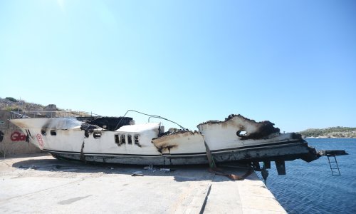 U uvali na Pelješcu izgorjela jahta, nema ozlijeđenih