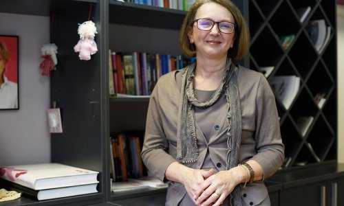 SVE za NJU doista s razlogom nosi takav naziv