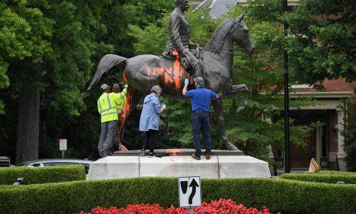 Većina Amerikanaca smatra da konfederacijske spomenike ne treba uklanjati