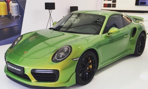 Ne možemo objasniti zašto boja na ovom automobilu košta 610.000 kn