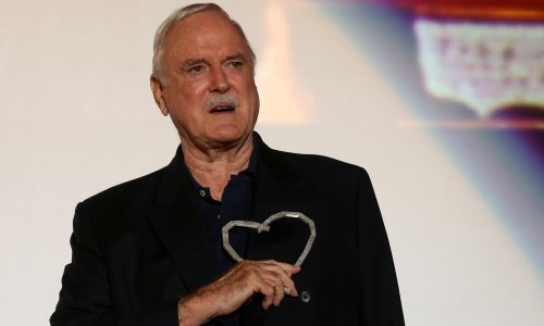 John Cleese primio 'Počasno srce Sarajeva' i izazvao - salve smijeha