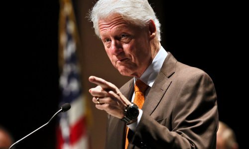 Clinton odlikovan na Kosovu na 20. obljetnicu povlačenja srpskih snaga: Uvijek ću se ponositi time što sam bio predsjednik