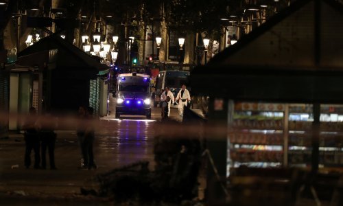Papa moli za žrtve u Barceloni, svjetski čelnici osuđuju užasavajući barbarizam