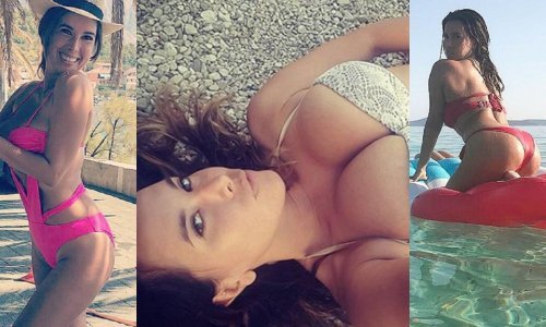 Savršeno opuštena Nives izbacila dekolte i zapjevala na plaži