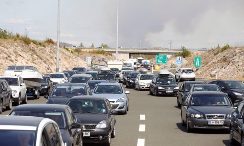 Zatvorena cesta Đevrske-Kistanje, na svim prometnicama pojačan promet