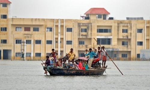 Više od 1200 mrtvih u poplavama u južnoj Aziji