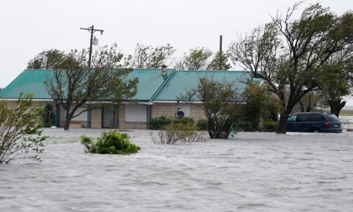 Harvey odnio prve žrtve, poplavne kiše padat će nekoliko dana