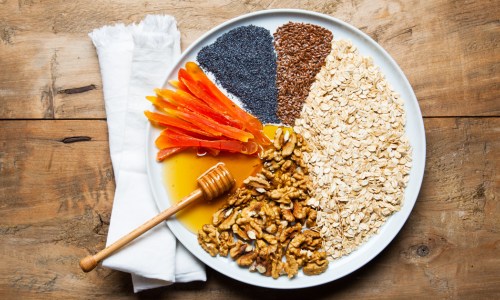 Sve o prehrani školaraca: doznajte koliko obroka i kalorija im treba da izdrže dan