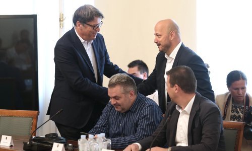 Maras poručio premijeru: Ispravite grešku, javne službe su godinama potplaćene