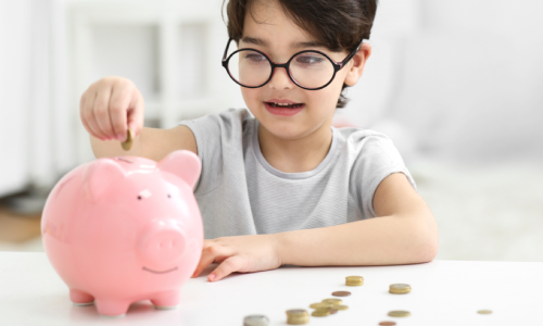 Kada školarcima dati prvi džeparac i kako ih naučiti sve o trošenju, odgovornosti, štednji i dijeljenju