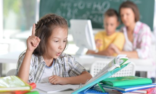 U zemlji folk-ideologije bujaju intelektualne lijenčine koji namjerno izbjegavaju činjenice