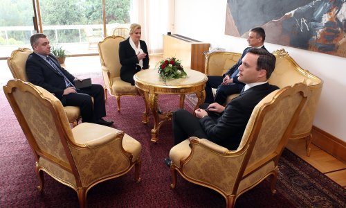 Čudo na Pantovčaku: Zapošljavaju, a troškovi isti