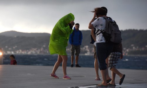 Grmljavina u Zagrebu, a u dijelovima Istre pravo nevrijeme i tuča