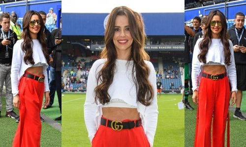 Prvi put nakon poroda u javnosti: Pokazala isklesane trbušnjake