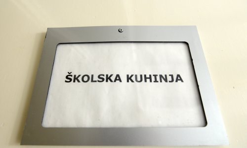 S početkom škole učenicima stižu i besplatni obroci voća, povrća, mlijeka