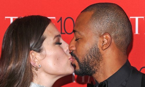 Plus size ljepotica u klinču: Nije se mogla suzdržati ni u bazenu