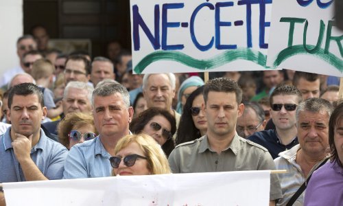 Veliki prosvjed protiv termoelektrane na Perući