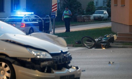 Jedna osoba poginula u sudaru u Ivanić Gradu