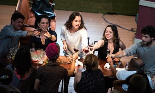 Festival svjetskog kazališta otvorila predstava za dvije publike